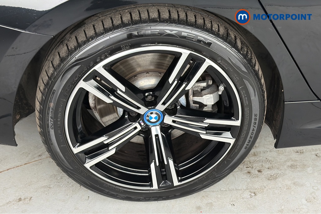 BMW 3 Series M Sport Automatic Petrol Plug-In Hybrid Estate - Stock Number (1674599) - 46th supplementary image