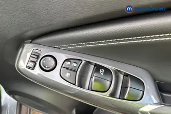 Nissan Juke N-Connecta Automatic Petrol SUV - Stock Number (1677031) - 19th supplementary image