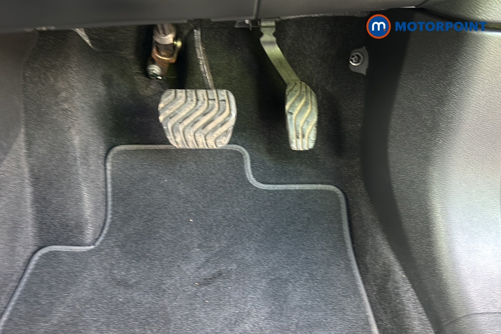 Nissan Juke N-Connecta Automatic Petrol SUV - Stock Number (1677031) - 24th supplementary image