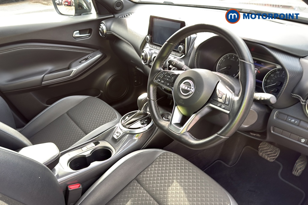 Nissan Juke N-Connecta Automatic Petrol SUV - Stock Number (1677031) - 1st supplementary image