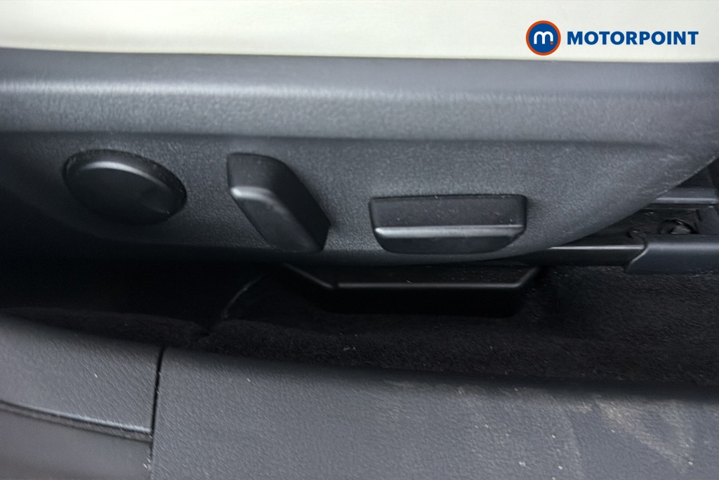 Mazda 3 Gt Sport Manual Petrol Saloon - Stock Number (1677418) - 23rd supplementary image