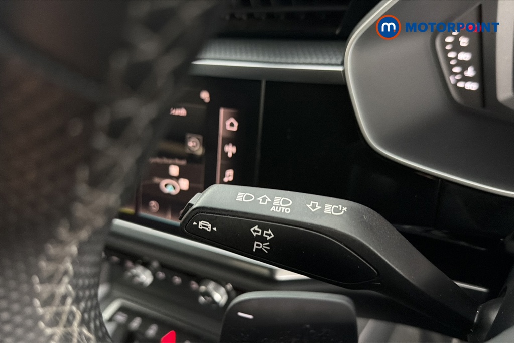 Audi Q3 Black Edition Automatic Petrol SUV - Stock Number (1678556) - 5th supplementary image
