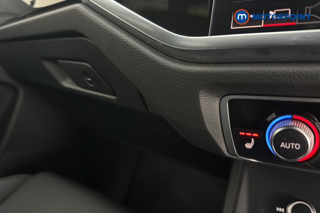 Audi Q3 Black Edition Automatic Petrol SUV - Stock Number (1678556) - 14th supplementary image