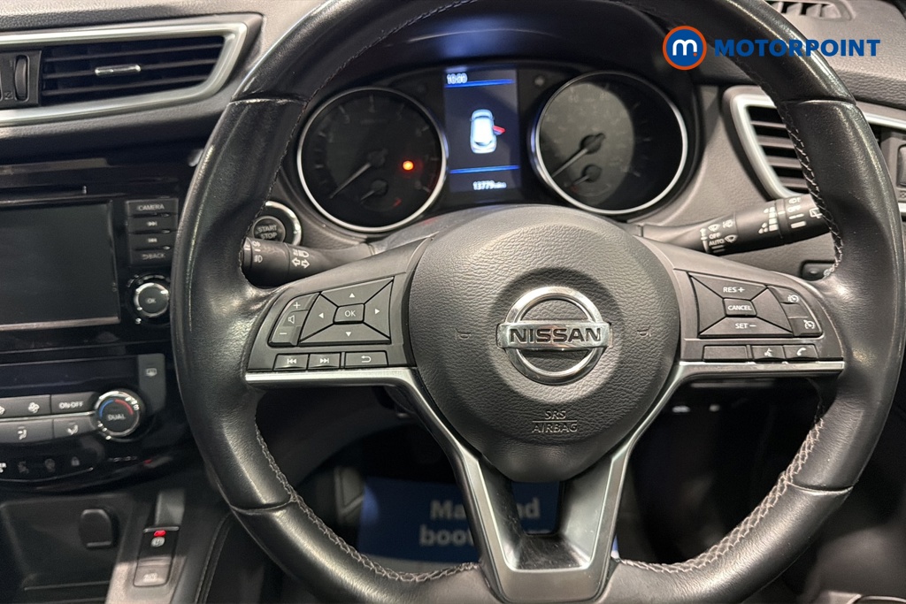Nissan Qashqai N-Motion Manual Petrol SUV - Stock Number (1677414) - 2nd supplementary image