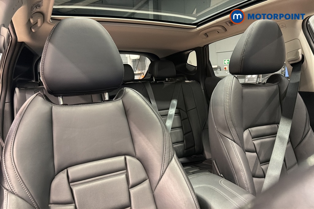 Nissan Qashqai N-Motion Manual Petrol SUV - Stock Number (1677414) - 995th supplementary image