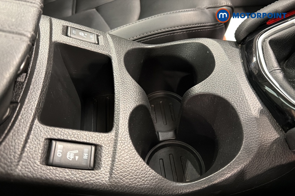 Nissan Qashqai N-Motion Manual Petrol SUV - Stock Number (1677414) - 16th supplementary image