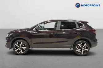Nissan Qashqai N-Motion Manual Petrol SUV - Stock Number (1677414) - Drivers side