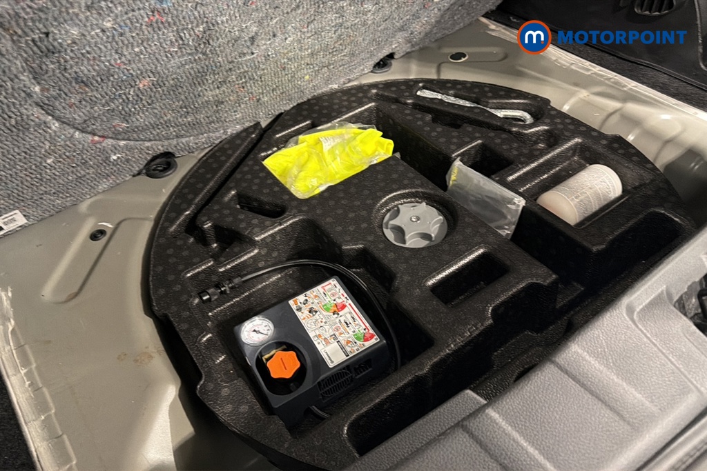 Nissan Qashqai N-Motion Manual Petrol SUV - Stock Number (1677414) - 33rd supplementary image