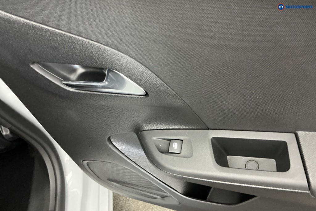 Vauxhall Corsa YES Manual Petrol Hatchback - Stock Number (1639907) - 27th supplementary image