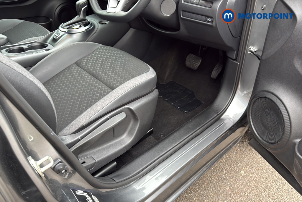 Nissan Juke N-Connecta Automatic Petrol-Electric Hybrid SUV - Stock Number (1653439) - 24th supplementary image