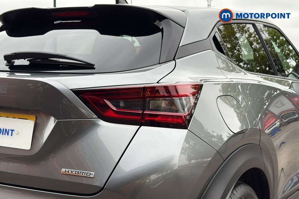 Nissan Juke N-Connecta Automatic Petrol-Electric Hybrid SUV - Stock Number (1653439) - 36th supplementary image