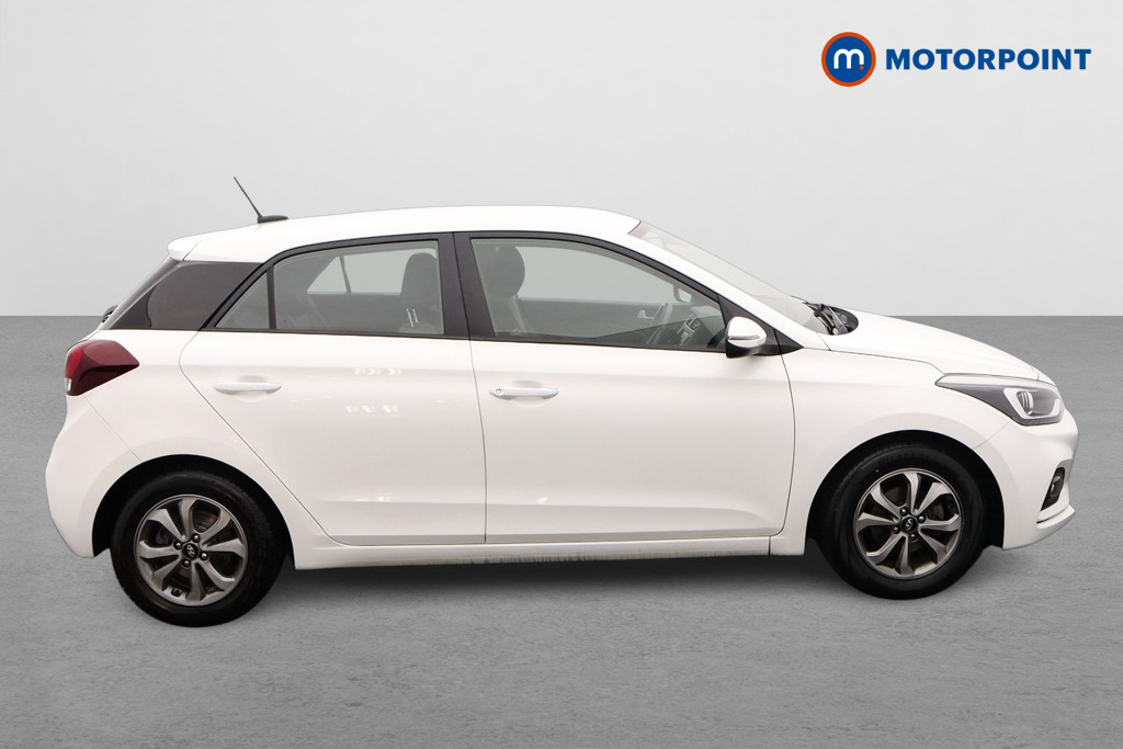 Hyundai I20 SE Manual Petrol Hatchback - Stock Number (1666246) - Drivers side