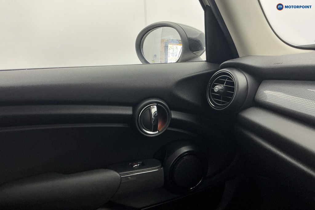 Mini Hatchback Cooper Classic Manual Petrol Hatchback - Stock Number (1666622) - 19th supplementary image