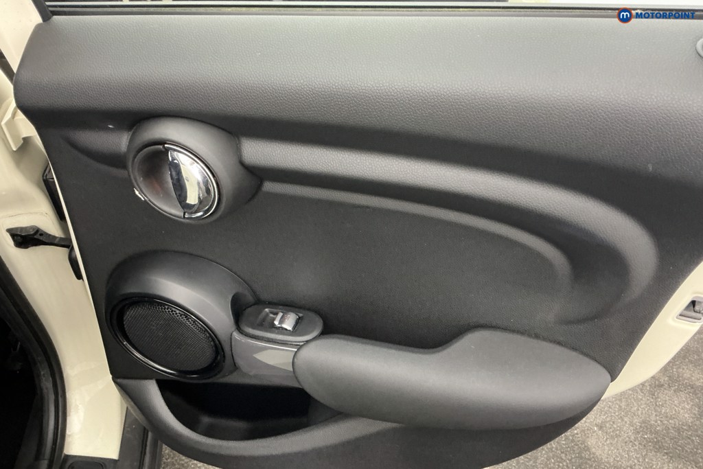 Mini Hatchback Cooper Classic Manual Petrol Hatchback - Stock Number (1666622) - 26th supplementary image