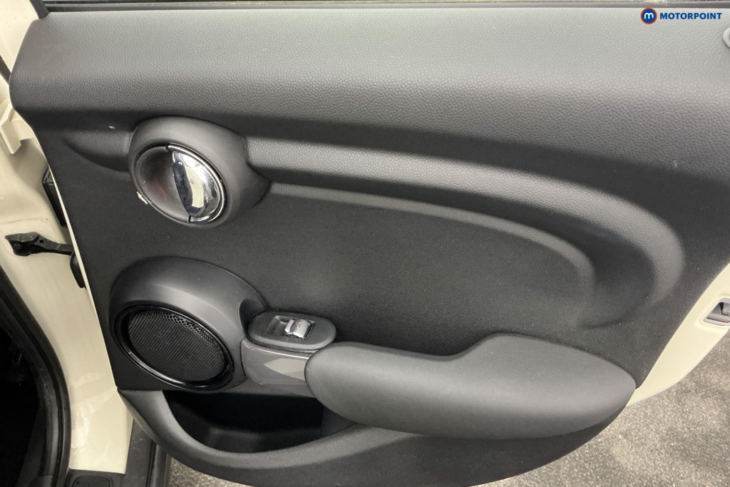 Mini Hatchback Cooper Classic Manual Petrol Hatchback - Stock Number (1666622) - 27th supplementary image