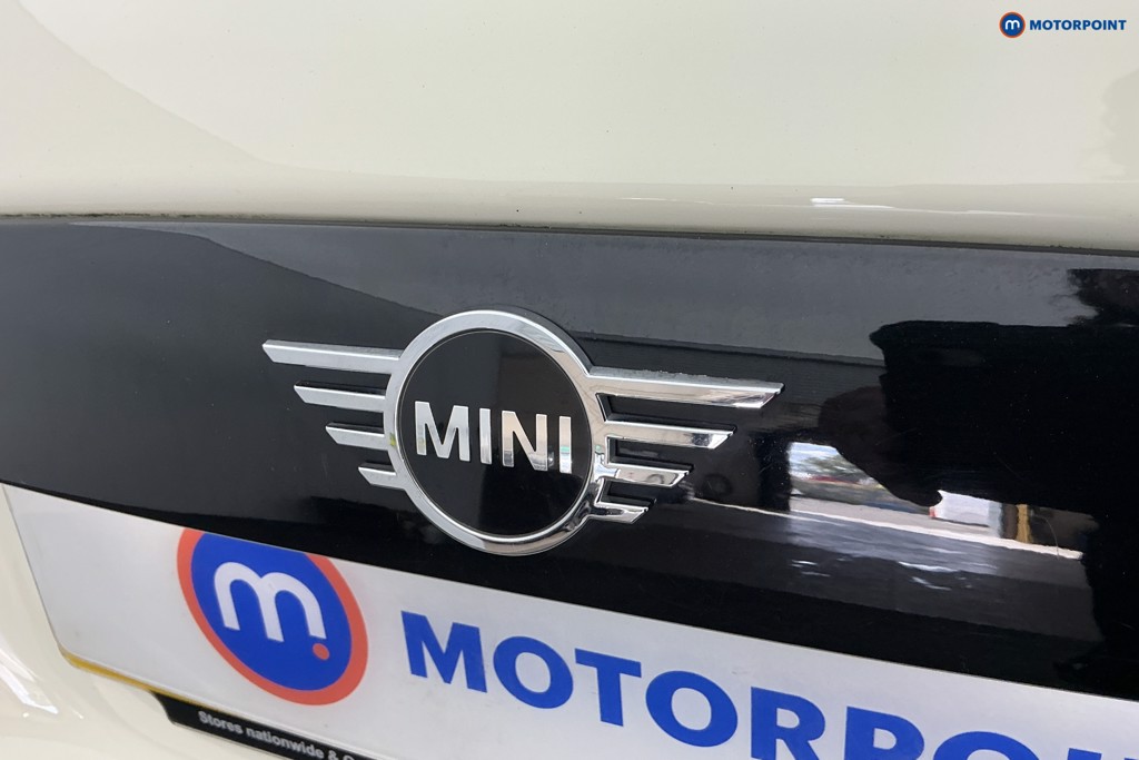 Mini Hatchback Cooper Classic Manual Petrol Hatchback - Stock Number (1666622) - 33rd supplementary image