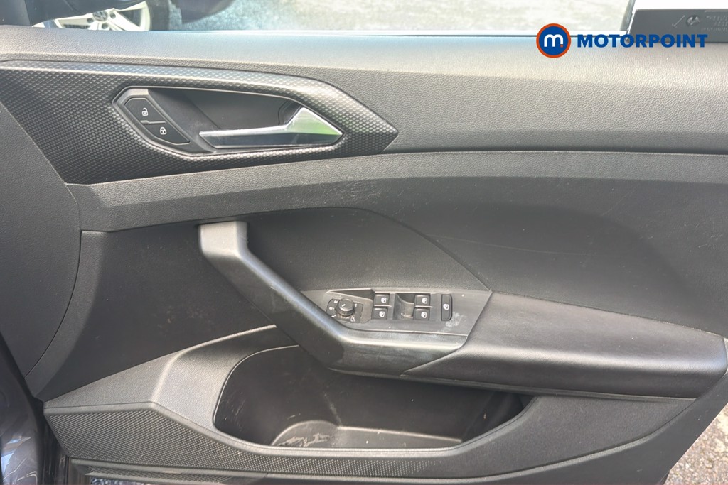 Volkswagen T-Cross SE Manual Petrol SUV - Stock Number (1667132) - 1st supplementary image
