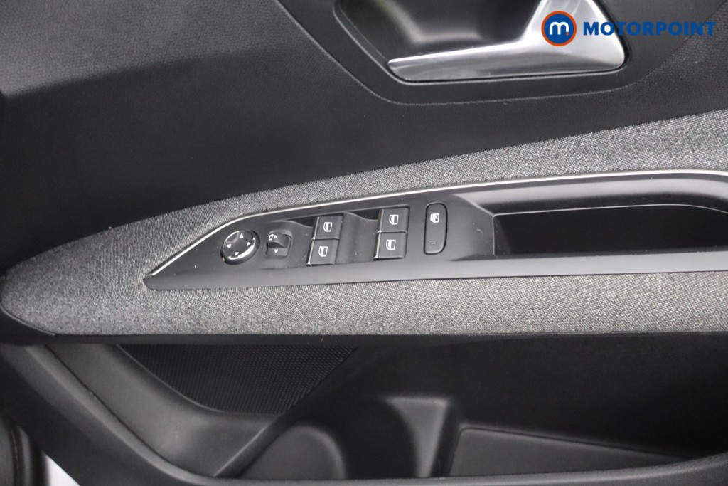 Peugeot 3008 Active Premium-Plus Automatic Petrol SUV - Stock Number (1669512) - 9th supplementary image