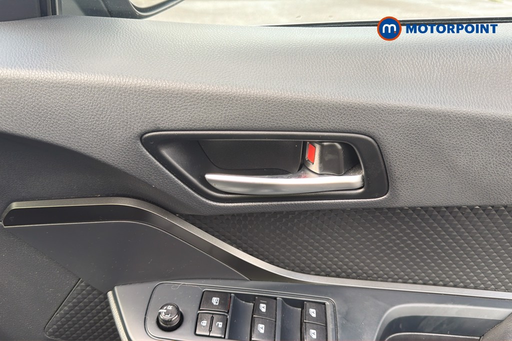 Toyota C-Hr Icon Manual Petrol SUV - Stock Number (1670795) - 2nd supplementary image