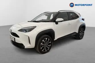 Toyota Yaris Cross Design Automatic Petrol-Electric Hybrid Estate - Stock Number (1671959) - Passenger side front corner