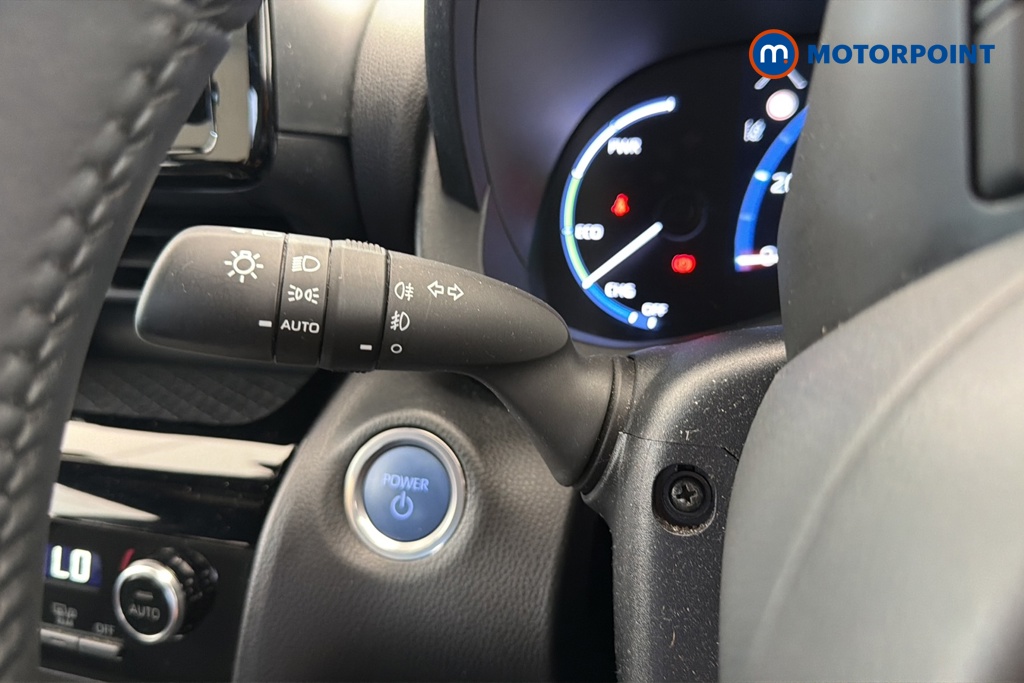 Toyota Yaris Cross Design Automatic Petrol-Electric Hybrid Estate - Stock Number (1671959) - 5th supplementary image
