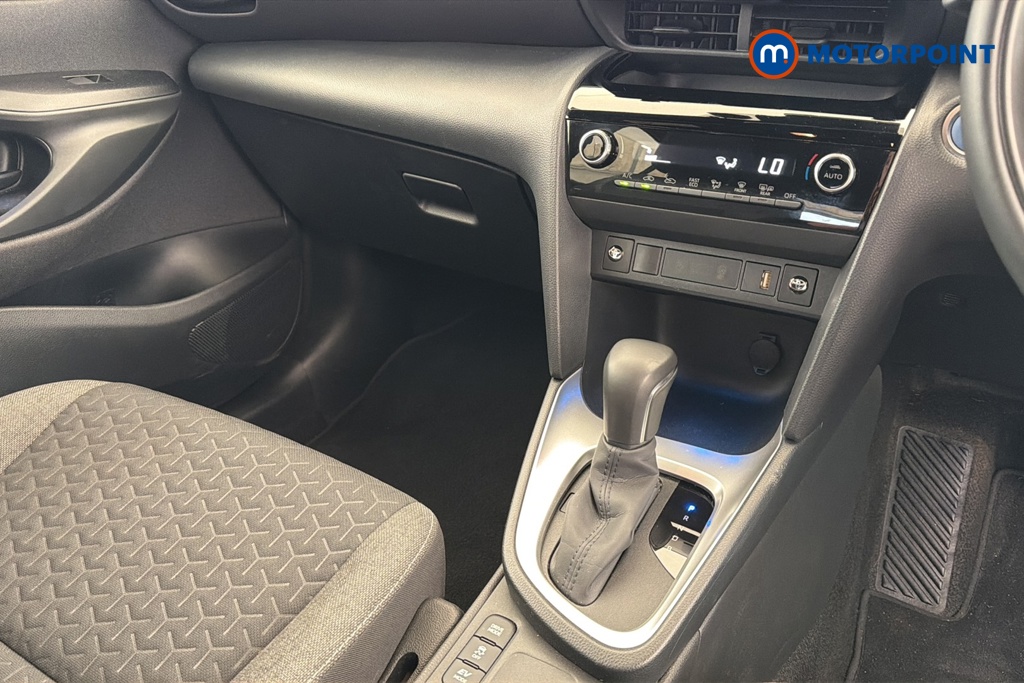 Toyota Yaris Cross Design Automatic Petrol-Electric Hybrid Estate - Stock Number (1671959) - 15th supplementary image