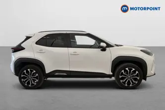 Toyota Yaris Cross Design Automatic Petrol-Electric Hybrid Estate - Stock Number (1671959) - Passenger side