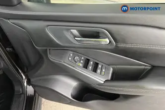 Nissan Qashqai Acenta Premium Manual Petrol SUV - Stock Number (1672696) - 19th supplementary image