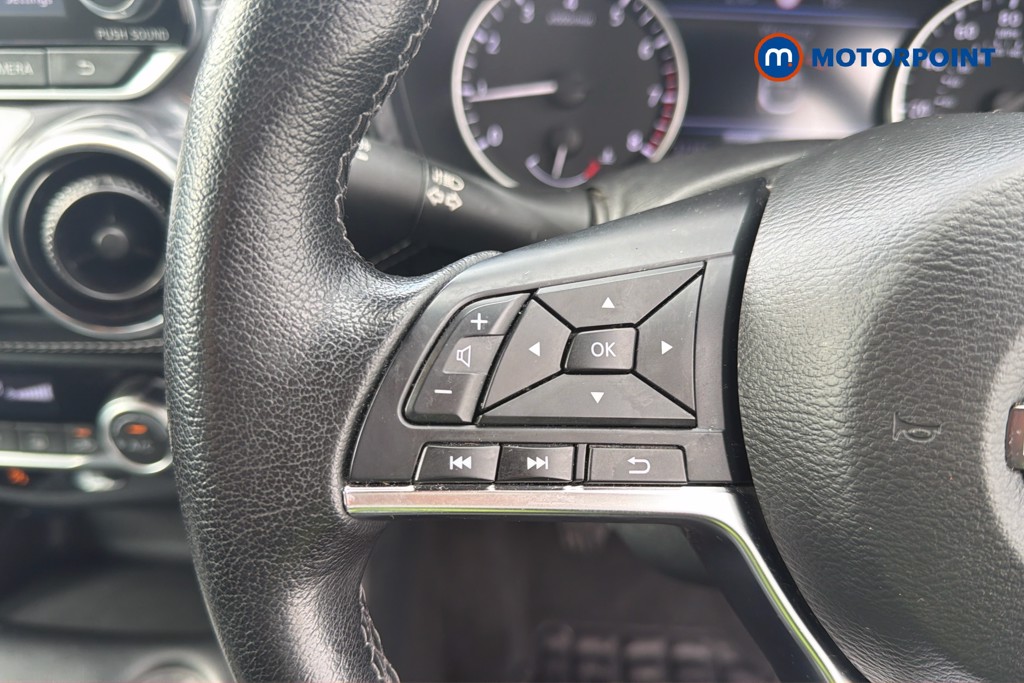 Nissan Juke N-Connecta Manual Petrol SUV - Stock Number (1673495) - 7th supplementary image