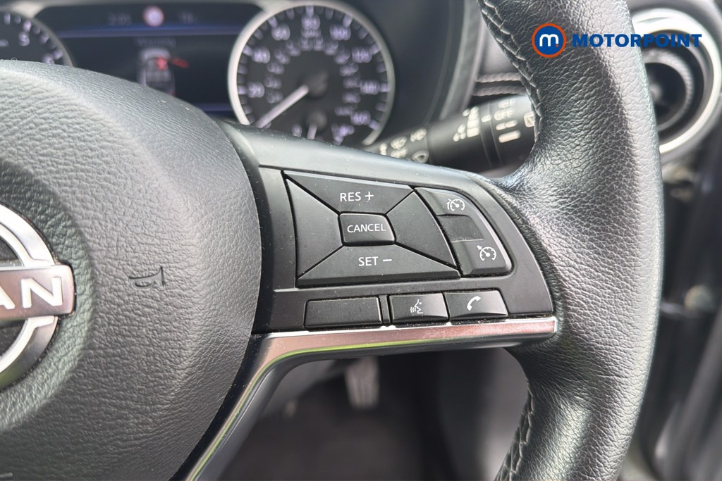 Nissan Juke N-Connecta Manual Petrol SUV - Stock Number (1673495) - 8th supplementary image