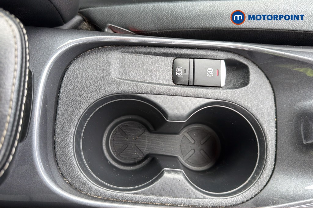 Nissan Juke N-Connecta Manual Petrol SUV - Stock Number (1673495) - 15th supplementary image
