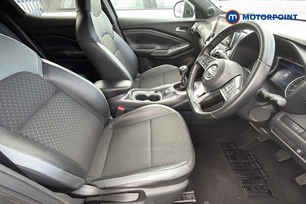 Nissan Juke N-Connecta Manual Petrol SUV - Stock Number (1673495) - 17th supplementary image