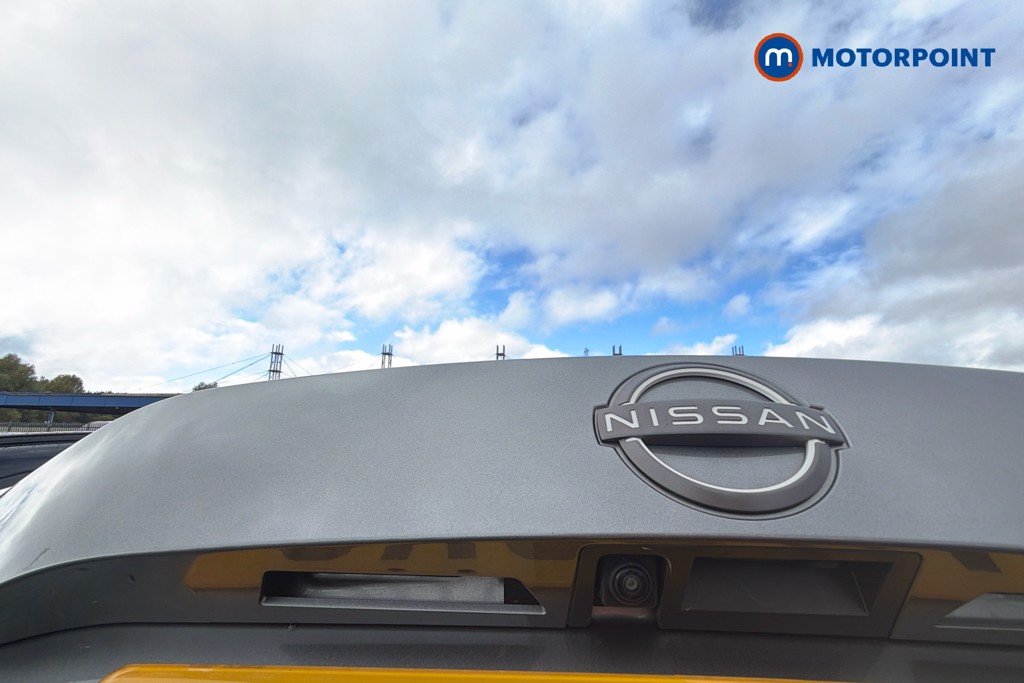 Nissan Juke N-Connecta Manual Petrol SUV - Stock Number (1673495) - 21st supplementary image