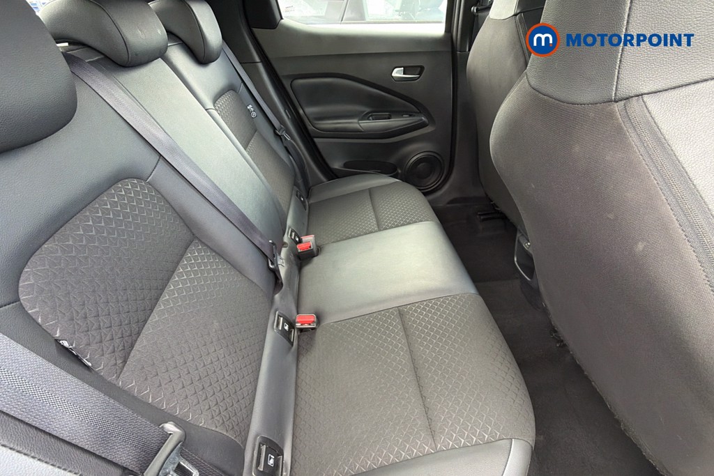 Nissan Juke N-Connecta Manual Petrol SUV - Stock Number (1673495) - 32nd supplementary image