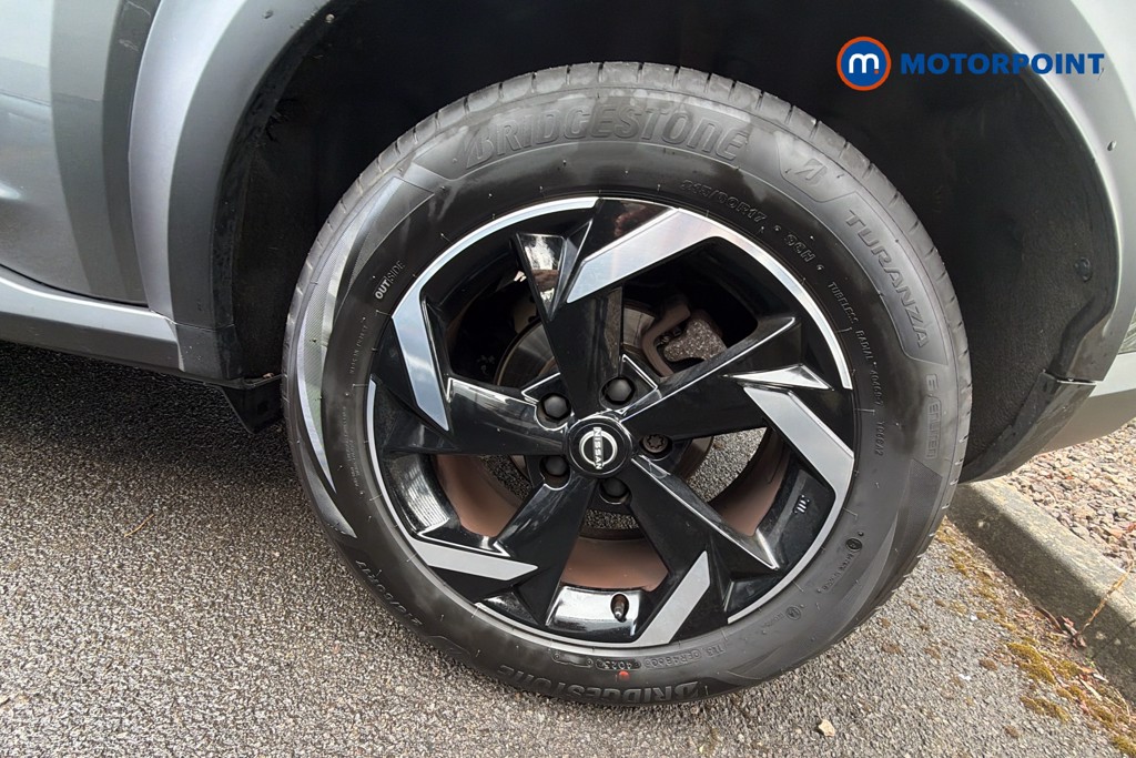 Nissan Juke N-Connecta Manual Petrol SUV - Stock Number (1673495) - 42nd supplementary image
