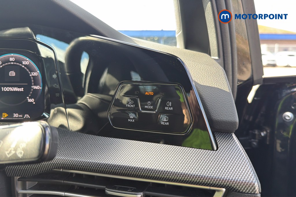 Volkswagen Golf Black Edition Manual Petrol Hatchback - Stock Number (1673582) - 16th supplementary image