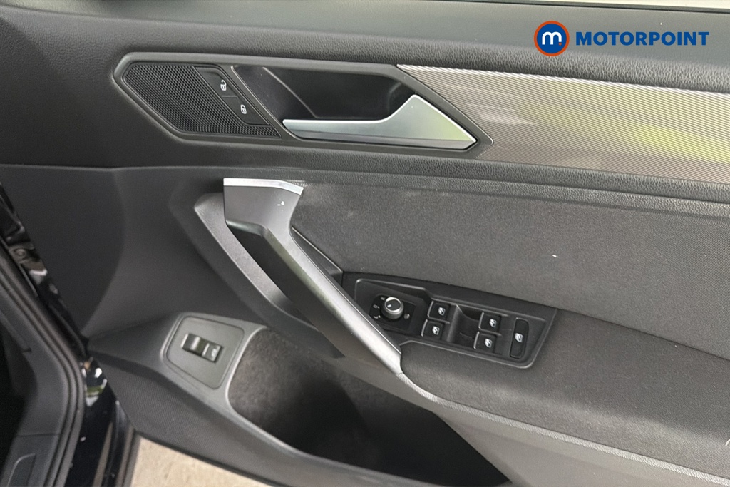 Volkswagen Tiguan Allspace Life Automatic Petrol SUV - Stock Number (1673786) - 19th supplementary image
