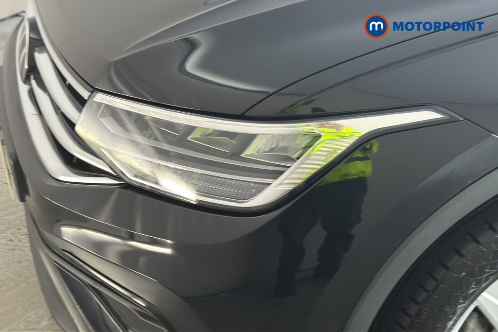 Volkswagen Tiguan Allspace Life Automatic Petrol SUV - Stock Number (1673786) - 42nd supplementary image
