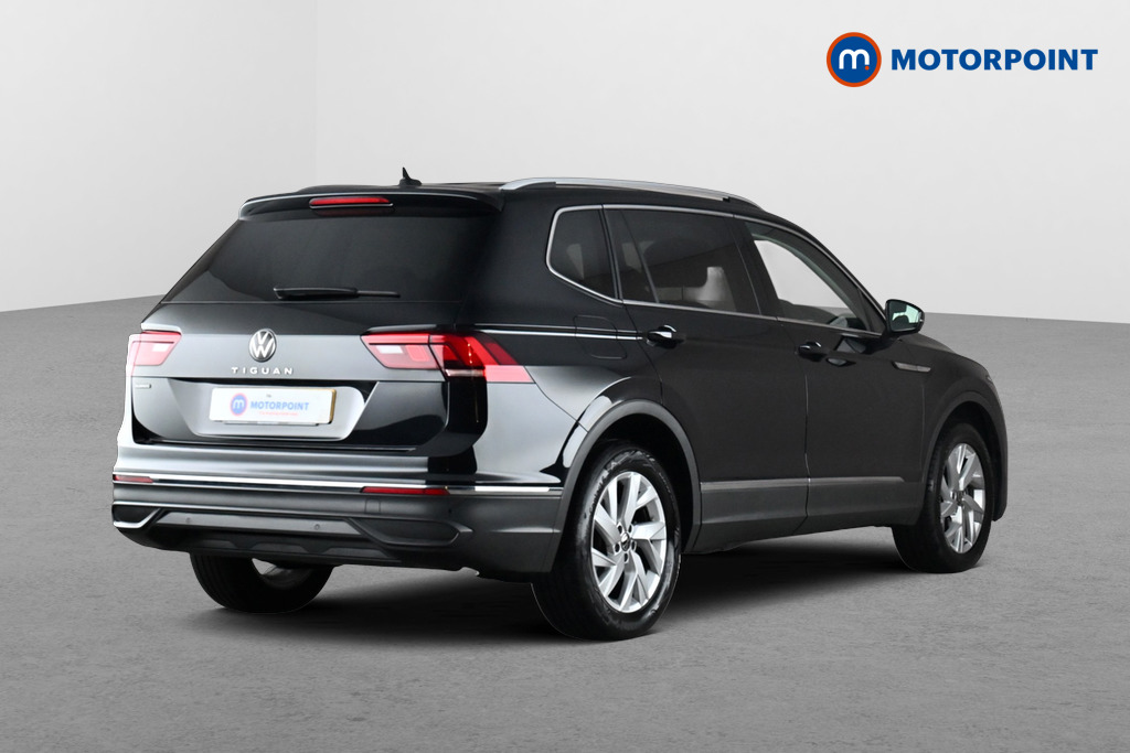 Volkswagen Tiguan Allspace Life Automatic Petrol SUV - Stock Number (1673786) - Passenger side rear corner