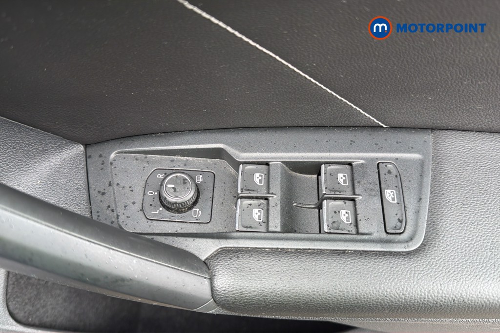 Volkswagen Tiguan R-Line Automatic Petrol SUV - Stock Number (1673948) - 3rd supplementary image