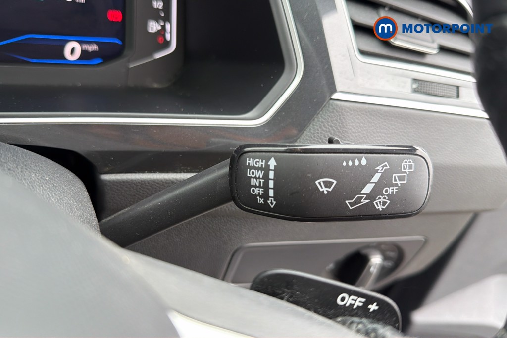 Volkswagen Tiguan R-Line Automatic Petrol SUV - Stock Number (1673948) - 12th supplementary image
