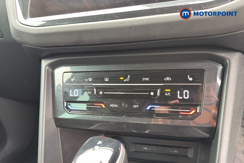Volkswagen Tiguan R-Line Automatic Petrol SUV - Stock Number (1673948) - 14th supplementary image