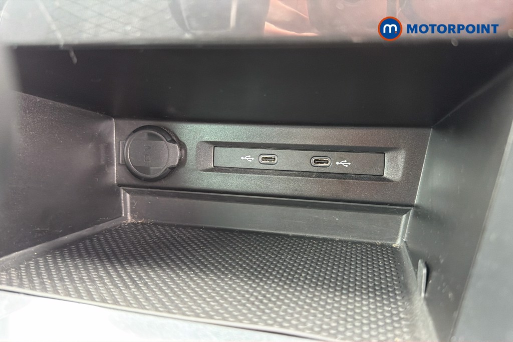 Volkswagen Tiguan R-Line Automatic Petrol SUV - Stock Number (1673948) - 15th supplementary image