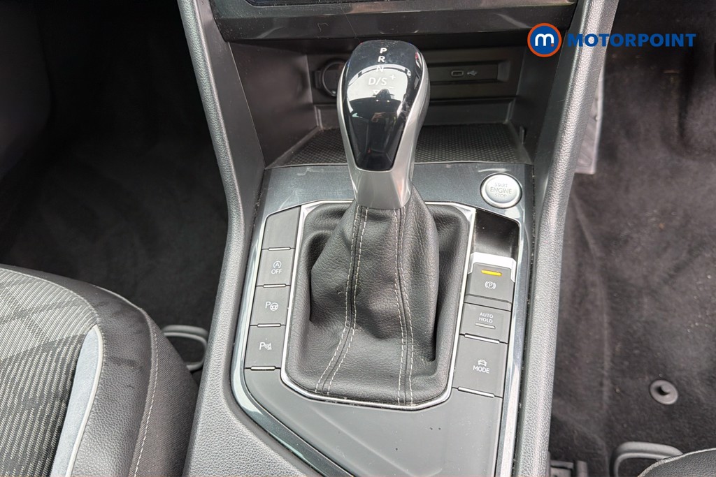 Volkswagen Tiguan R-Line Automatic Petrol SUV - Stock Number (1673948) - 16th supplementary image