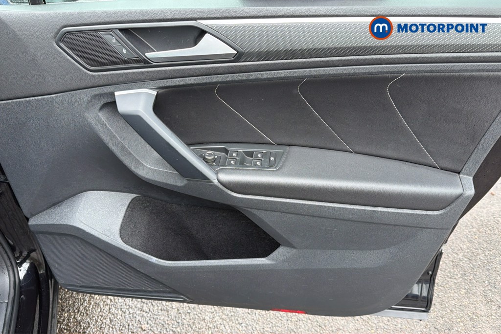 Volkswagen Tiguan R-Line Automatic Petrol SUV - Stock Number (1673948) - 1st supplementary image