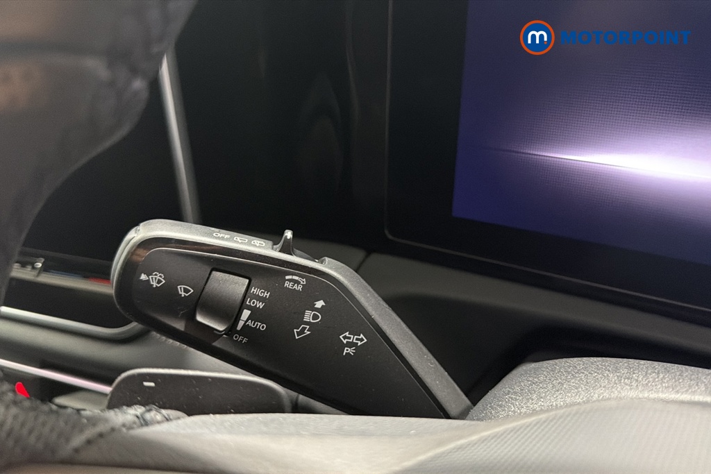 Volkswagen Tiguan R-Line Automatic Petrol Plug-In Hybrid SUV - Stock Number (1674328) - 5th supplementary image