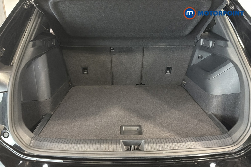 Volkswagen Tiguan R-Line Automatic Petrol Plug-In Hybrid SUV - Stock Number (1674328) - 30th supplementary image