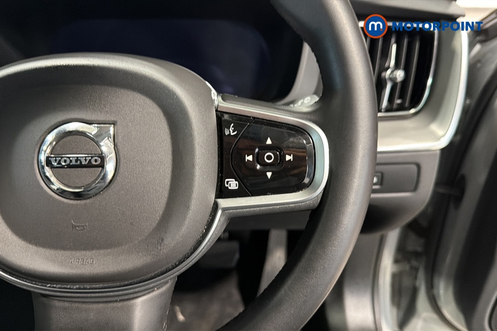 Volvo Xc60 Plus Automatic Petrol SUV - Stock Number (1674355) - 3rd supplementary image
