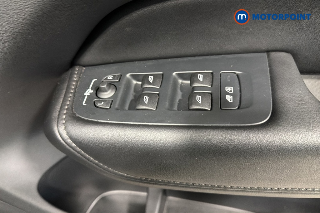 Volvo Xc60 Plus Automatic Petrol SUV - Stock Number (1674355) - 19th supplementary image