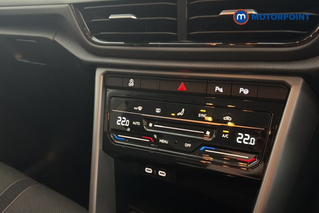 Volkswagen T-Roc Match Manual Petrol SUV - Stock Number (1674933) - 12th supplementary image